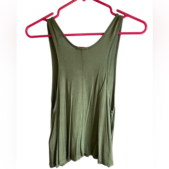 Bongo Sleeveless Crop Top - Picture 3 of 3